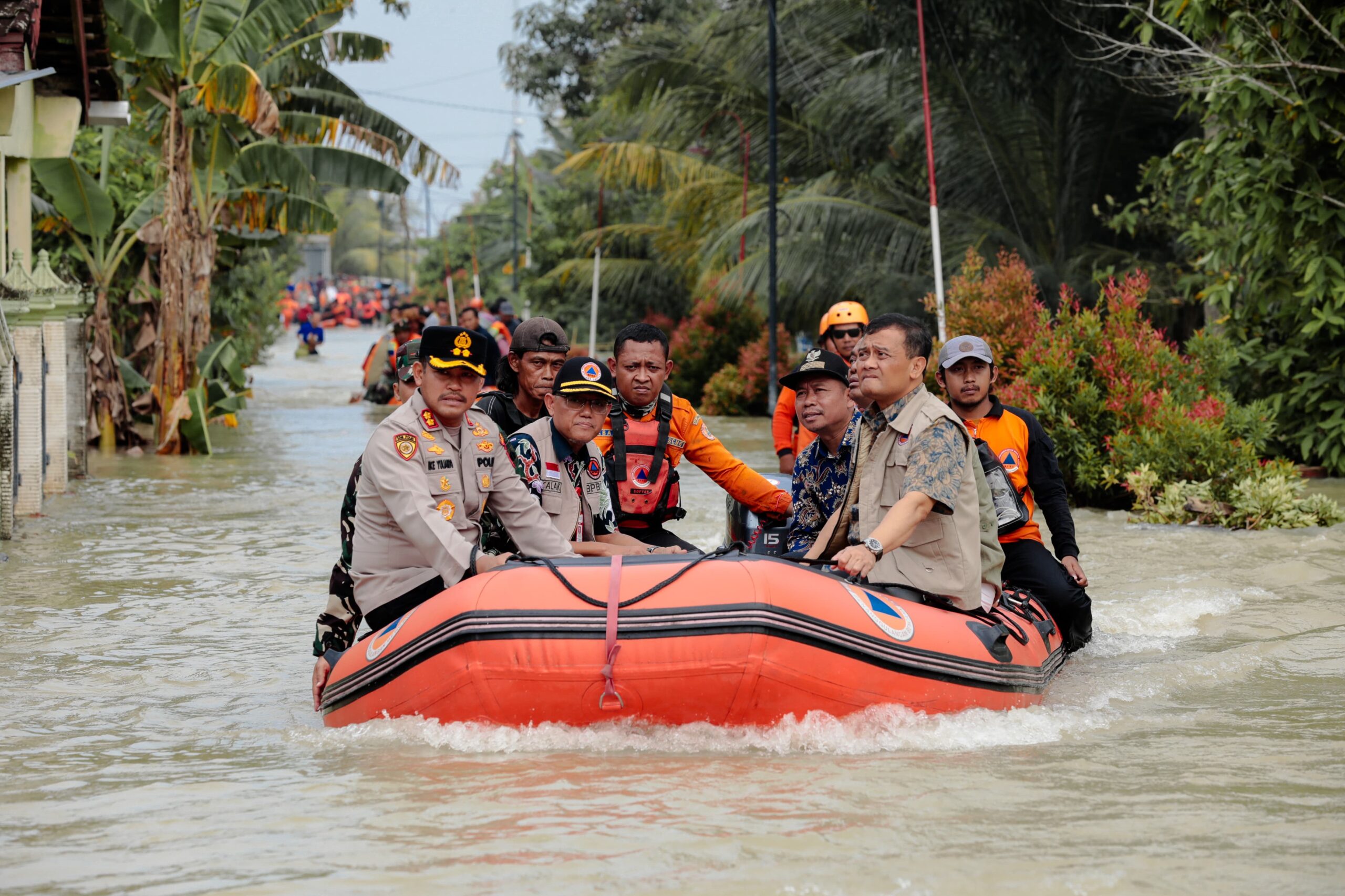 Gubernur Jawa Tengah Ahmad Luthfi Pastikan Bantuan untuk Pengungsi Banjir Grobogan Terpenuhi