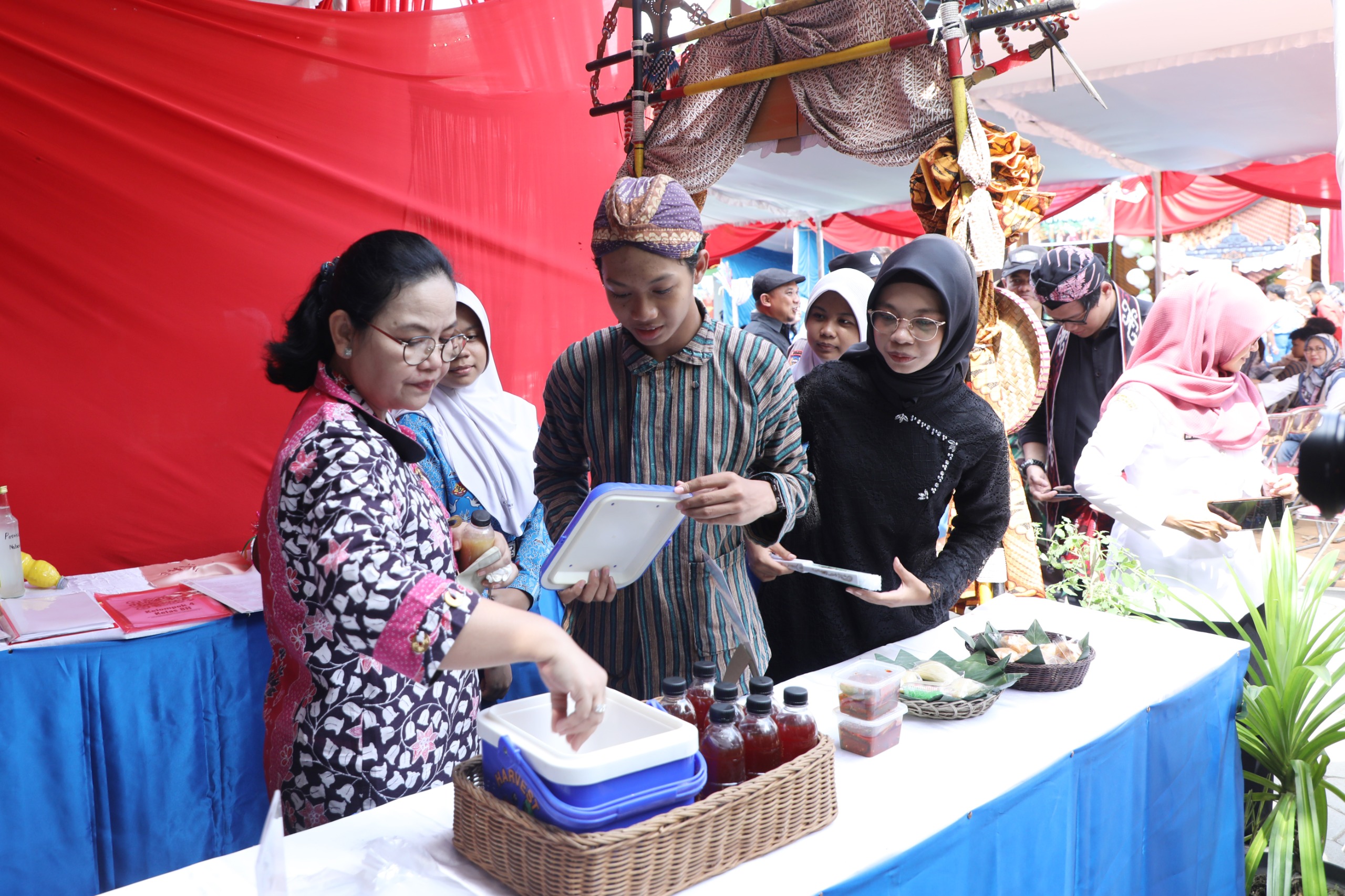 Agustina-Iswar Wujudkan Komitmen Pendidikan Berkeadilan dalam 100 Hari Kerja
