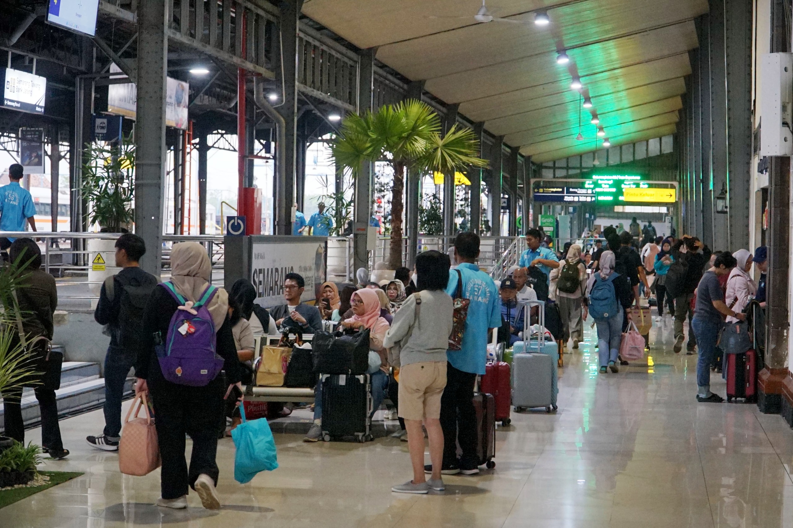 Puncak Kepadatan Penumpang Libur Idul Adha Terjadi Hari Ini, PT KAI Daop 4 Semarang Catat Lebih dari 27 Ribu Penumpang Berangkat