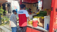 Eli Dapat Beras dan Sayur dengan Harga Terjangkau Lewat 'Kempling Semar'