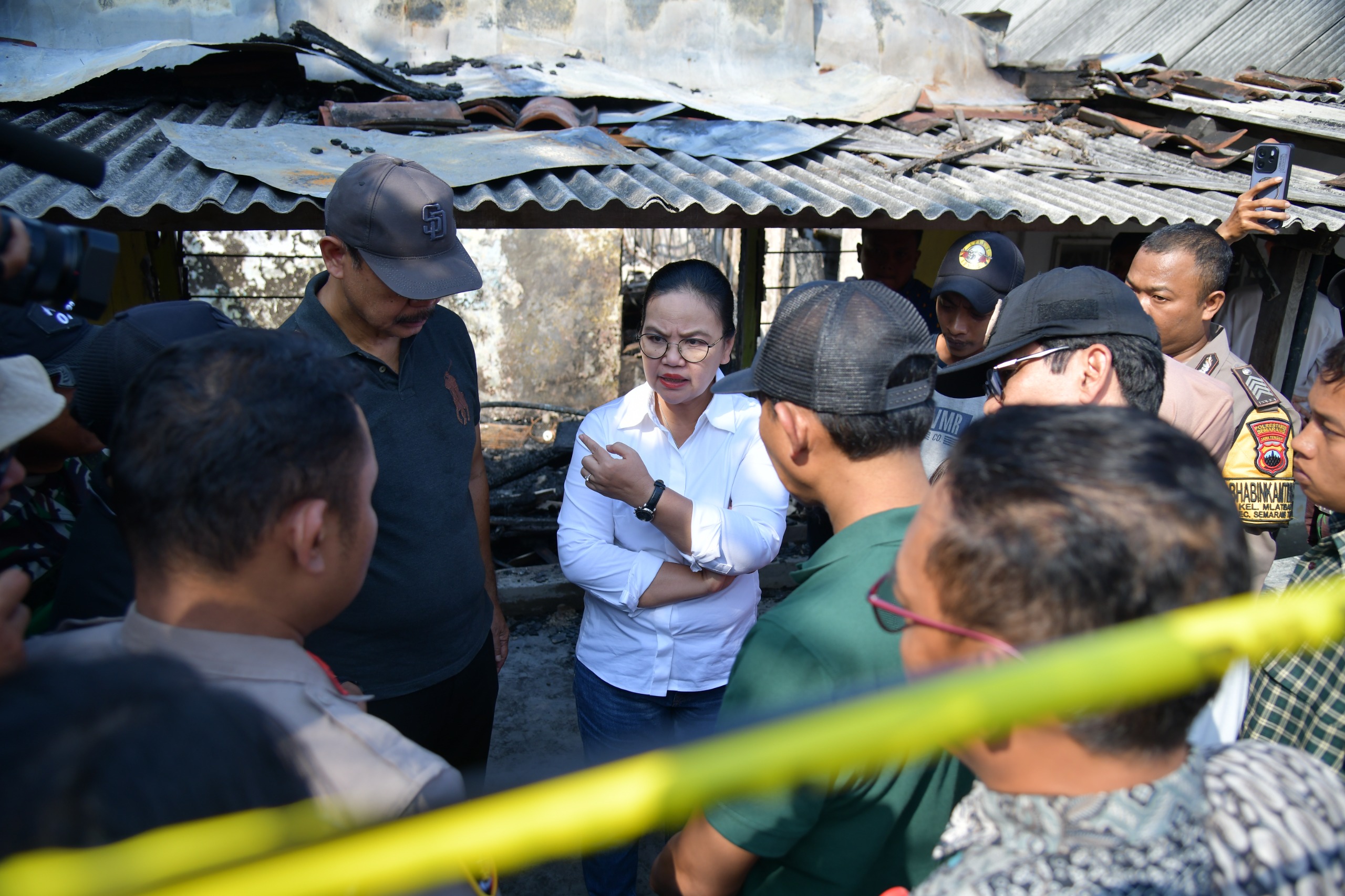Tinjau Lokasi Kebakaran di Pesanggrahan Raya, Pemkot Semarang Siapkan Bantuan Bagi Korban