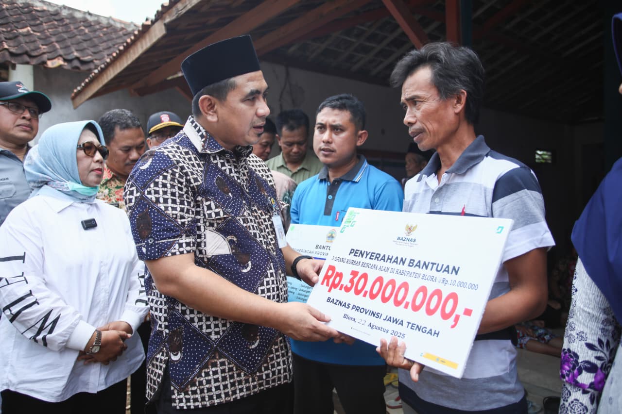 Sumur Meledak 3 Tewas di Blora, Wagub Jateng Salurkan Bantuan Rp180 Juta