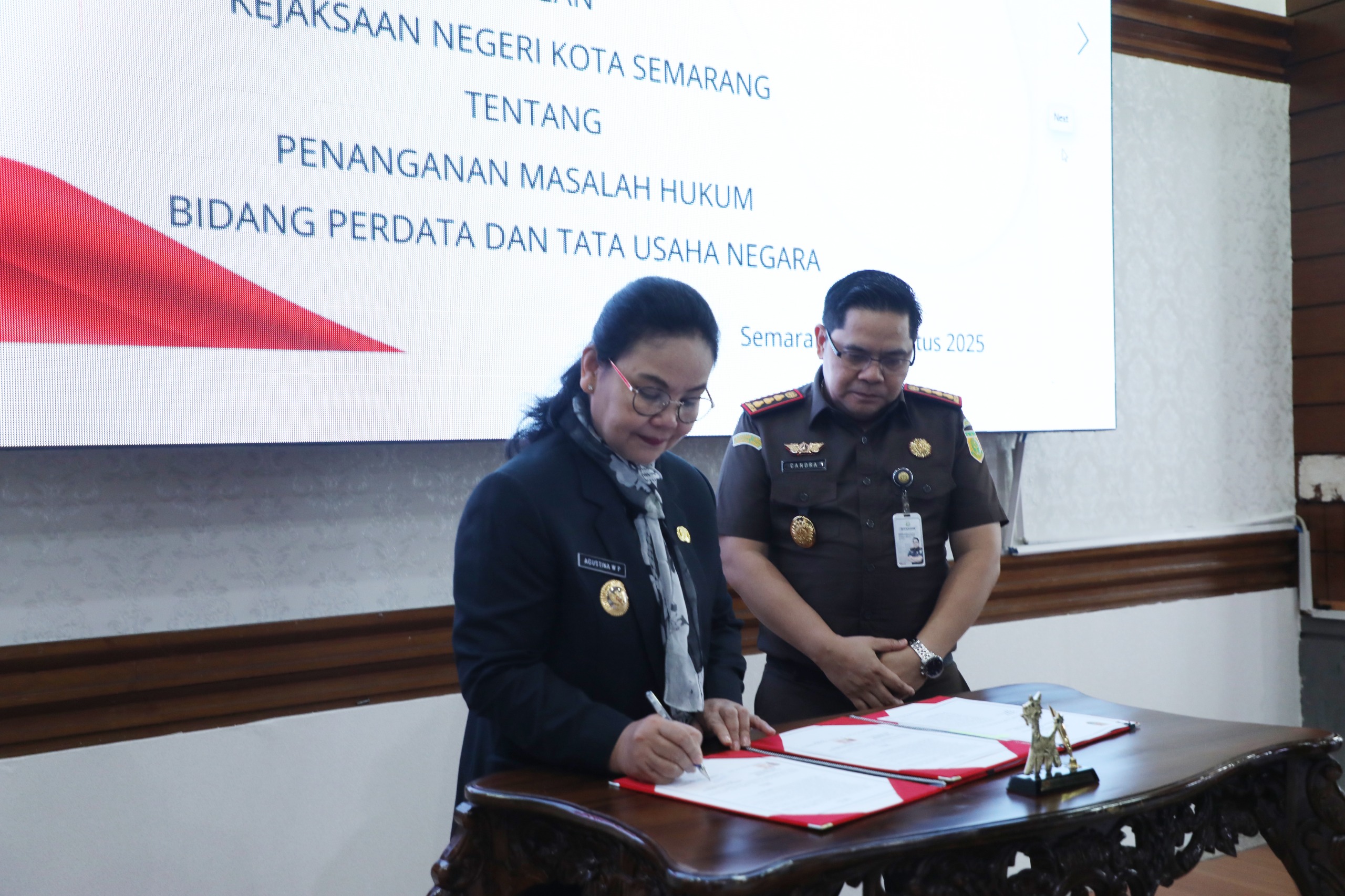 Perkuat Tata Kelola Pemerintahan Agustina, Wali Kota Semarang Tanda Tangani Kerja Sama dengan Kejaksaan Negeri