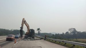 Pemeliharaan jalan tol Batang - Semarang