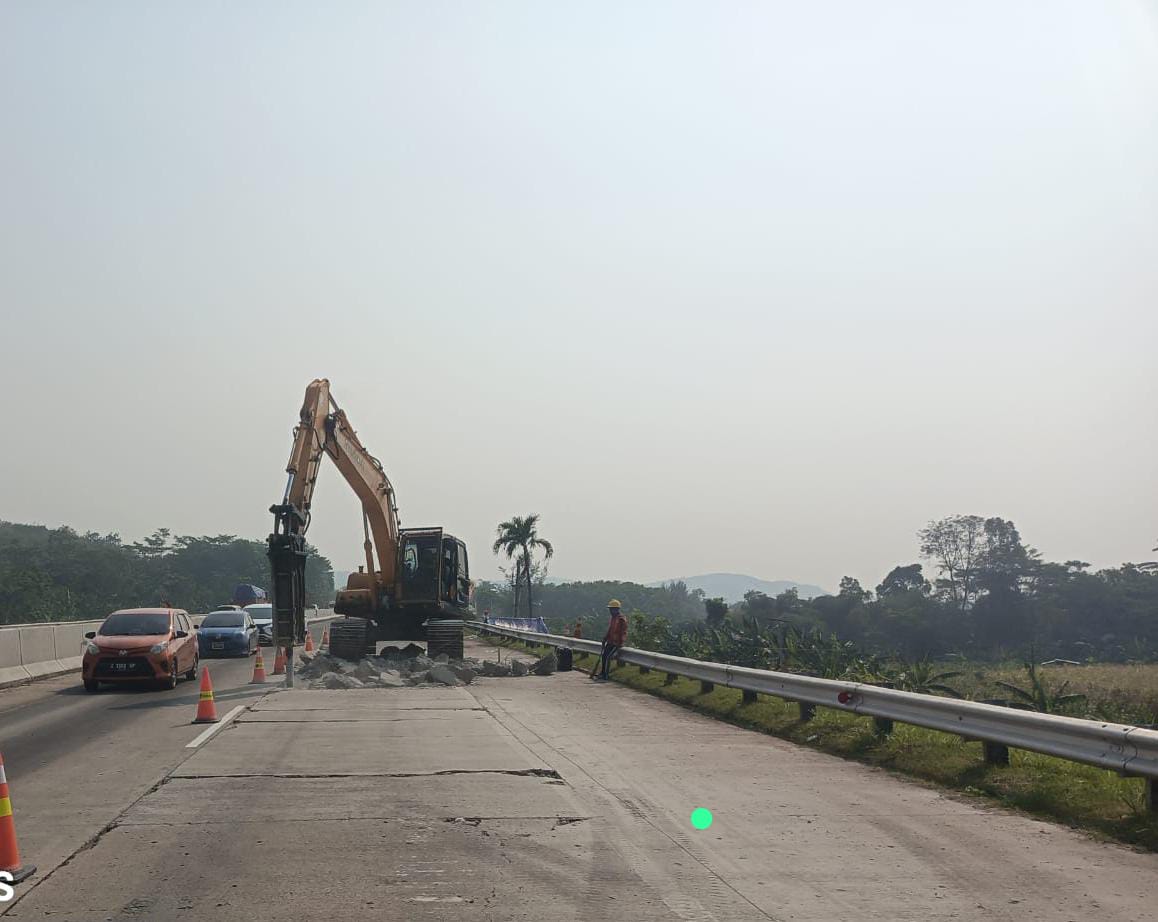 Pemeliharaan jalan tol Batang - Semarang