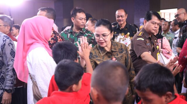 Wali Kota Semarang, Agustina Wilujeng menyambut gembira atas pembukaan Sekolah Rakyat Terintegrasi (SRT) 45 di Kota Semarang, Selasa (30/9/2025). (dok Pemkot Semarang)