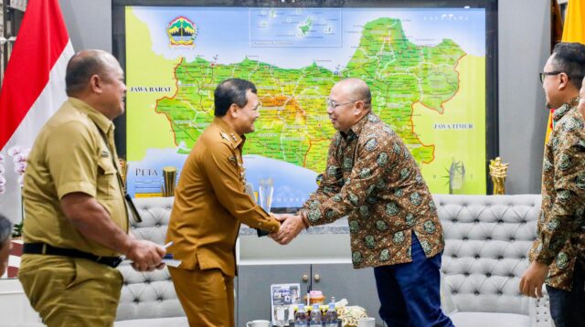 DPD Himperra Jateng melakukan audiensi dengan Gubernur Jawa Tengah di ruang kerjanya, Senin 15 September 2025. (dok Pemprov Jateng)