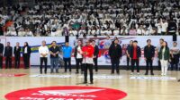 Wakil Wali Kota Semarang Iswar Aminuddin saat membuka acara Honda Developmental Basketball League (DBL) 2025-2026. (dok Pemkot Semarang)