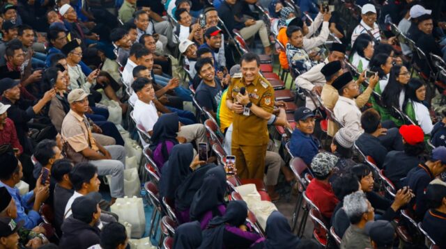 Gubernur Jawa Tengah Ahmad Luthfi mengapresiasi para petani dan champion yang hadir dari berbagai daerah seperti Grobogan, Pekalongan, hingga Magelang. (dok Pemprov Jateng)