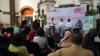 Talkshow dan sosialisasi bertema “Naik Kereta Asyik Nggak Toksik” di Stasiun Semarang Tawang Bank Jateng. (dok KAI Daop 4 Semarang)