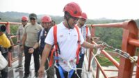 Wakil Wali Kota Semarang, Iswar Aminuddin saat menghadiri soft opening Tinjomoyo Adventure Tourism di kawasan Hutan Wisata Tinjomoyo, Minggu (5/10/2025). (dok Pemkot Semarang)