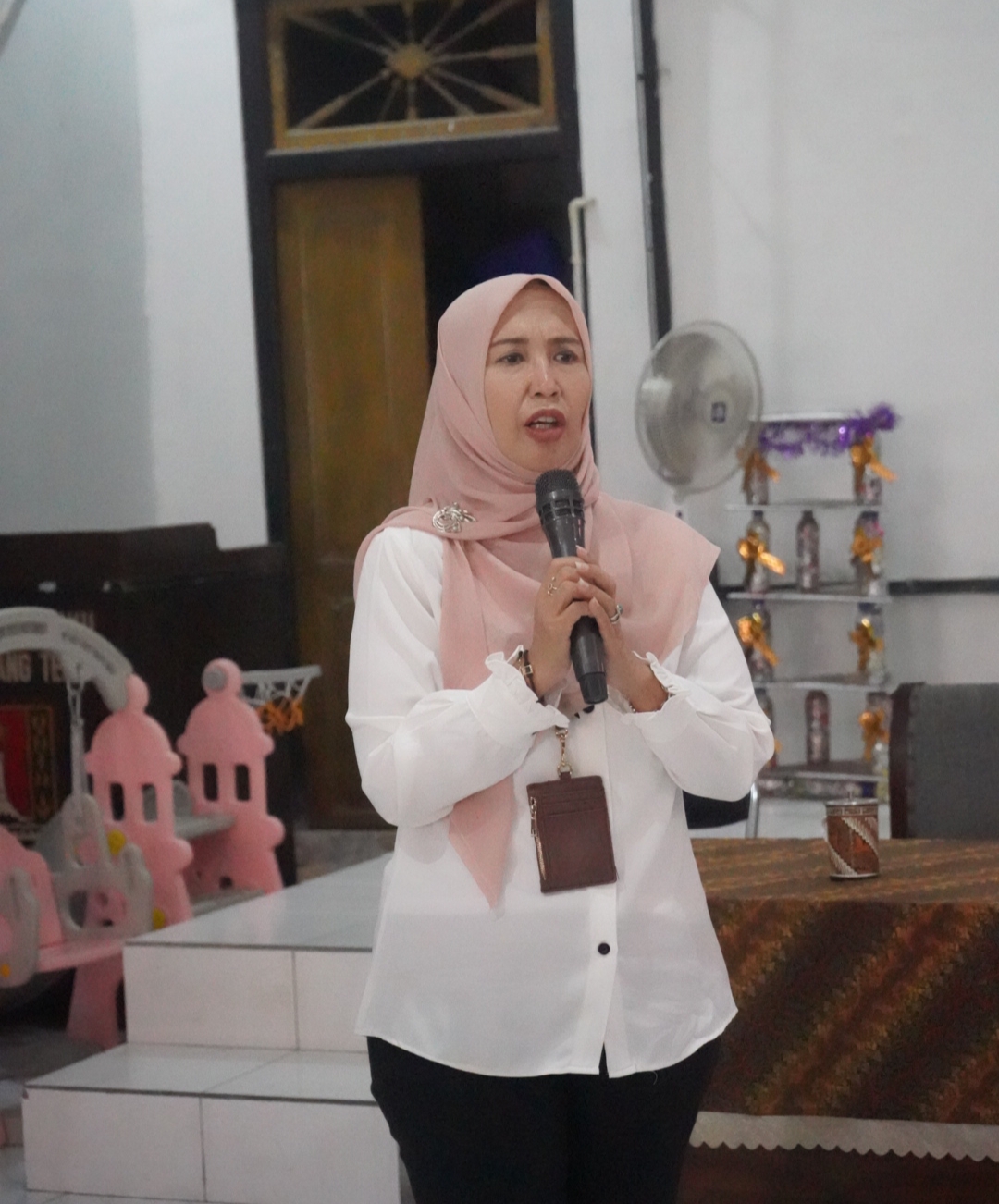 Kepala Dinas Lingkungan Hidup (DLH) Kota Semarang Arwita Mawarti. (dok Istimewa)