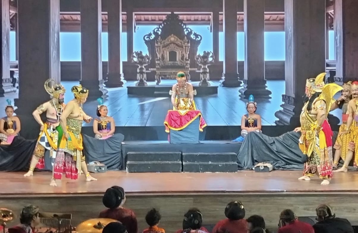 Festival Wayang Semesta, Perpaduan Tradisi dan Inovasi Hadir di Simpang Lima Semarang Festival Wayang Semesta, Perpaduan Tradisi dan Inovasi Hadir di Simpang Lima Semarang