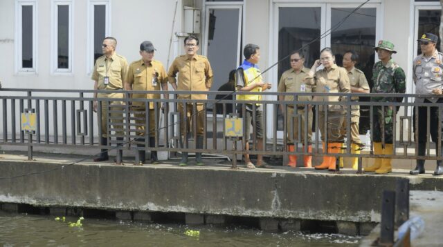 Pemkot Semarang Tambah Pompa 1.000 Liter per Detik untuk Percepat Surutnya Banjir