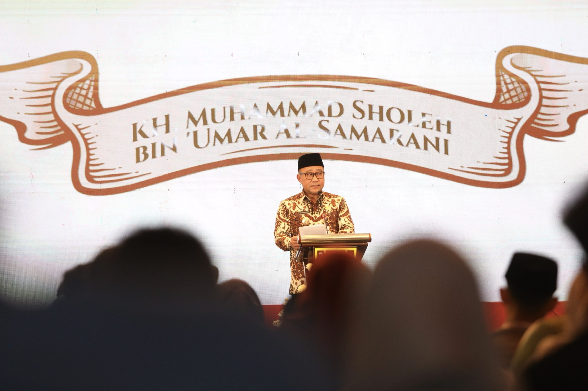 Seminar internasional di Semarang bahas warisan perjuangan KH Sholeh Darat untuk memperkuat pengusulan gelar Pahlawan Nasional. Seminar internasional di Semarang bahas warisan perjuangan KH Sholeh Darat untuk memperkuat pengusulan gelar Pahlawan Nasional.