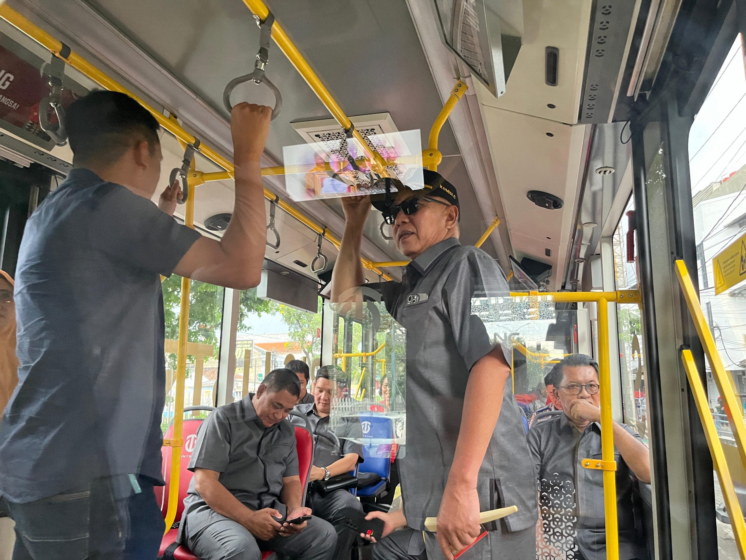 Komisi C Lakukan Uji Coba Bus Listrik BRT Trans Semarang Komisi C Lakukan Uji Coba Bus Listrik BRT Trans Semarang