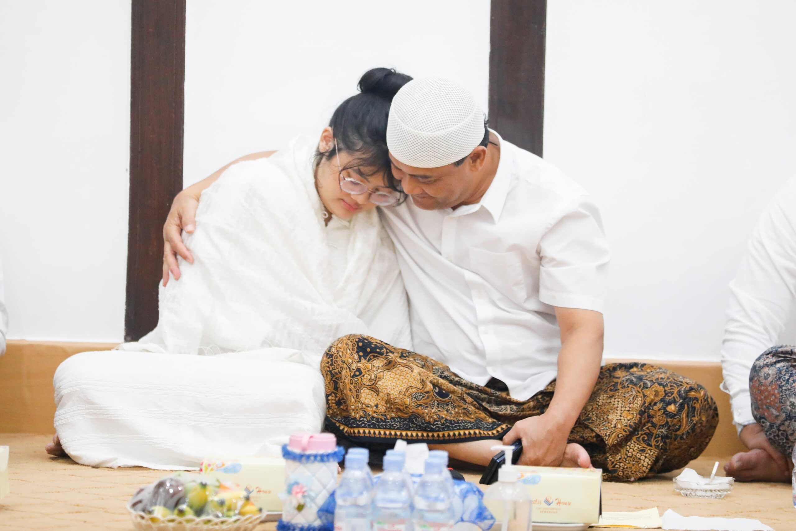 Haul ke-6 Istri Gubernur Jateng, Ahmad Luthfi Kenang Sosok Nurina Mulkiwati sebagai Teladan Keluarga Haul ke-6 Istri Gubernur Jateng, Ahmad Luthfi Kenang Sosok Nurina Mulkiwati sebagai Teladan Keluarga