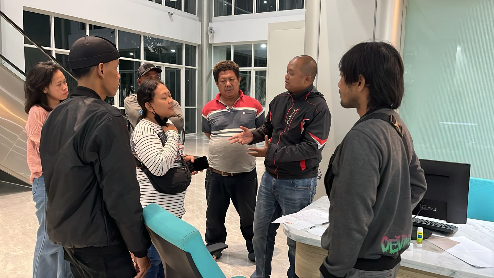 Pemkot Semarang Tanggung Penuh Biaya Pengobatan Korban Kecelakaan Armada Trans Semarang Koridor VIII Pemkot Semarang Tanggung Penuh Biaya Pengobatan Korban Kecelakaan Armada Trans Semarang Koridor VIII