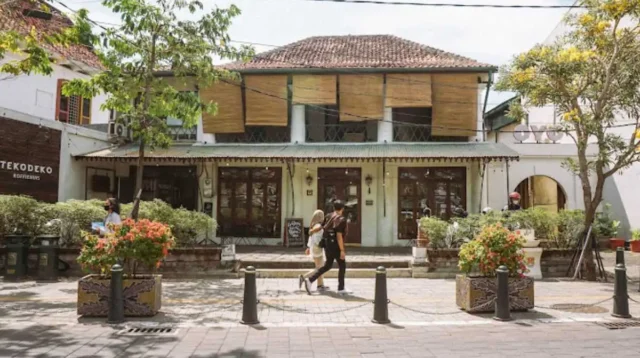 5 Tempat Nongkrong Favorit Anak Muda & Keluarga