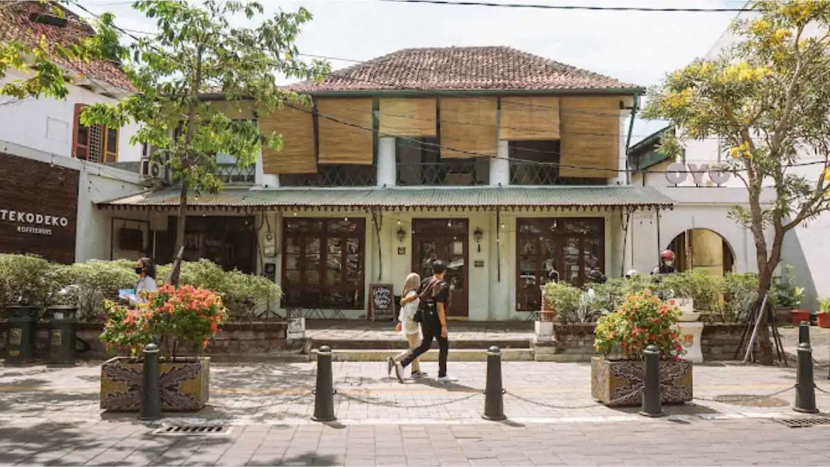 5 Tempat Nongkrong Favorit Anak Muda & Keluarga 5 Tempat Nongkrong Favorit Anak Muda & Keluarga