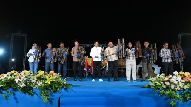 Festival Kentongan “Pecah” di Alun-Alun Purbalingga