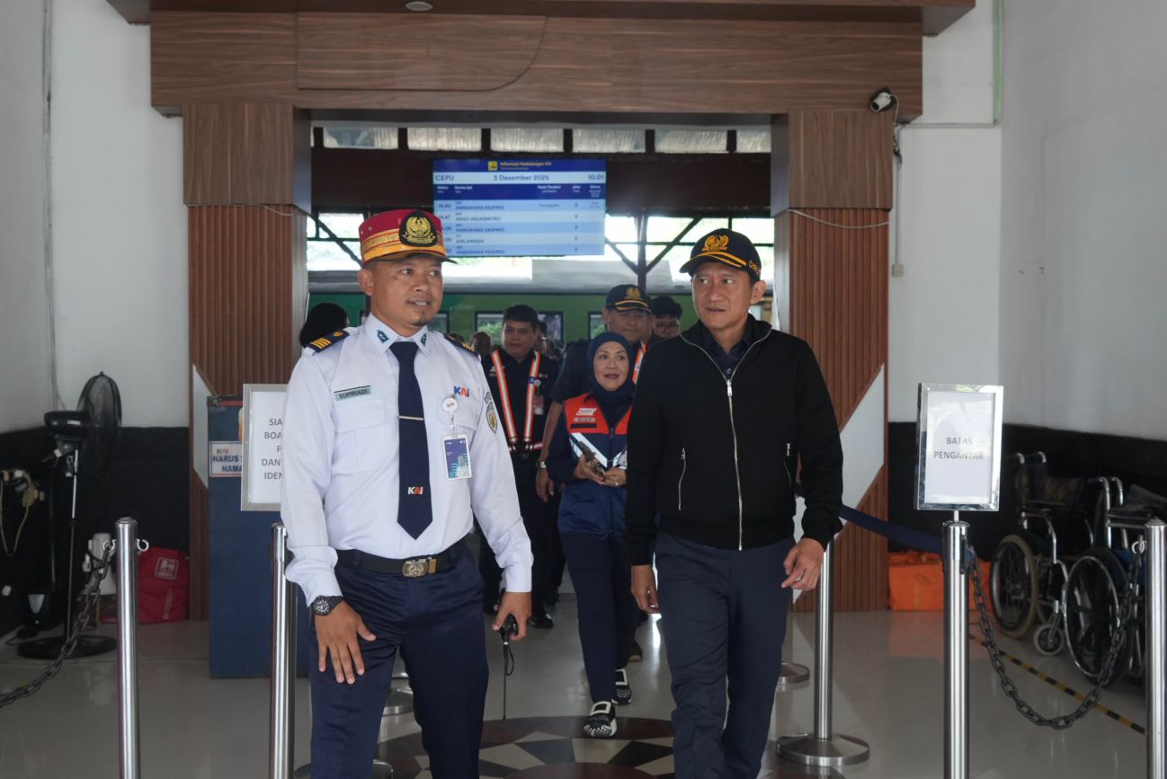 Jelang Nataru 2025/26, KAI Bersama KNKT dan DJKA Kemenhub Lakukan Inspeksi Jelang Nataru 2025/26, KAI Bersama KNKT dan DJKA Kemenhub Lakukan Inspeksi