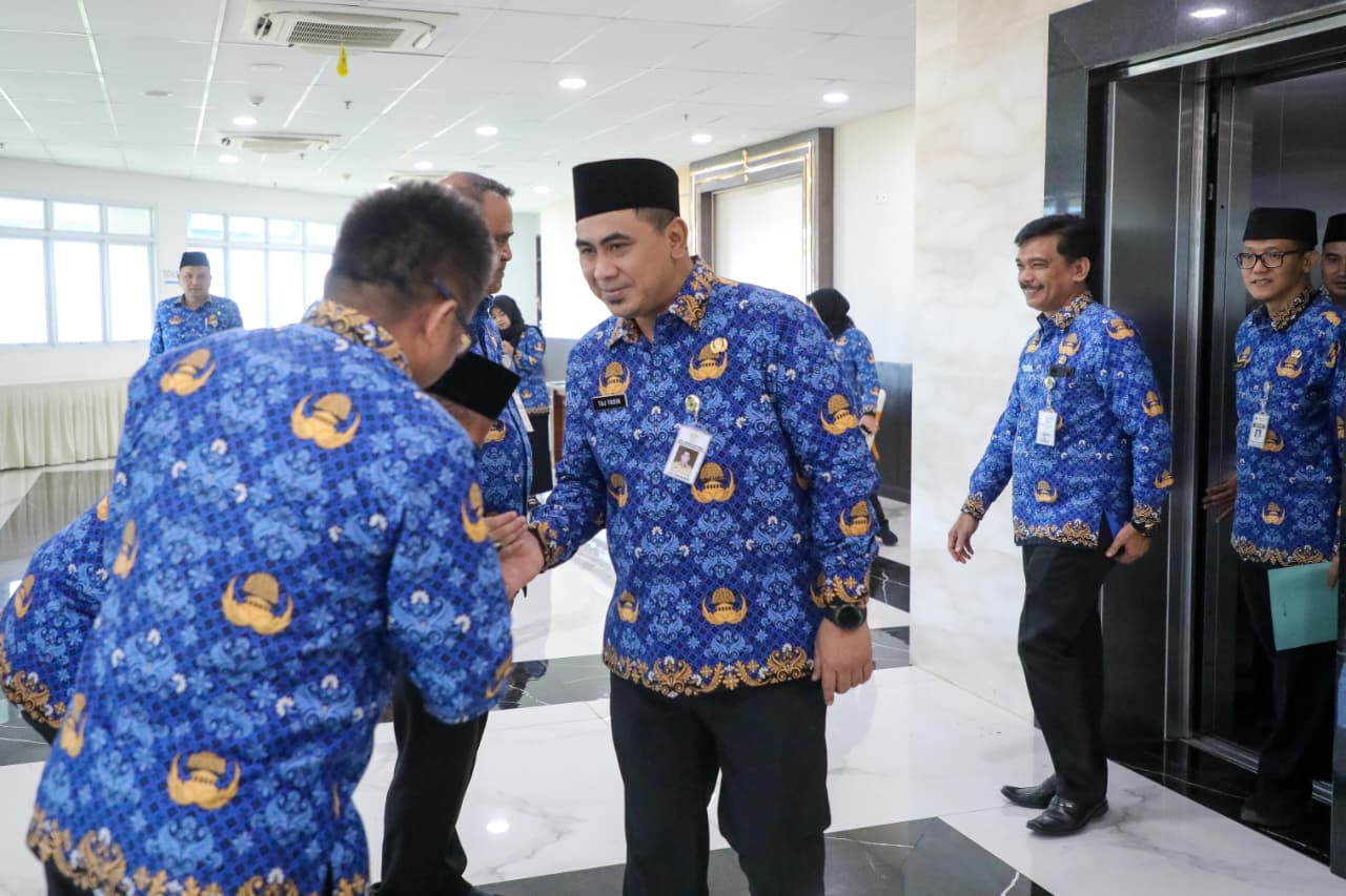 Wagub Taj Yasin: Ngopeni Nglakoni Harus Benar-Benar Dirasakan Masyarakat Desa Wagub Taj Yasin: Ngopeni Nglakoni Harus Benar-Benar Dirasakan Masyarakat Desa