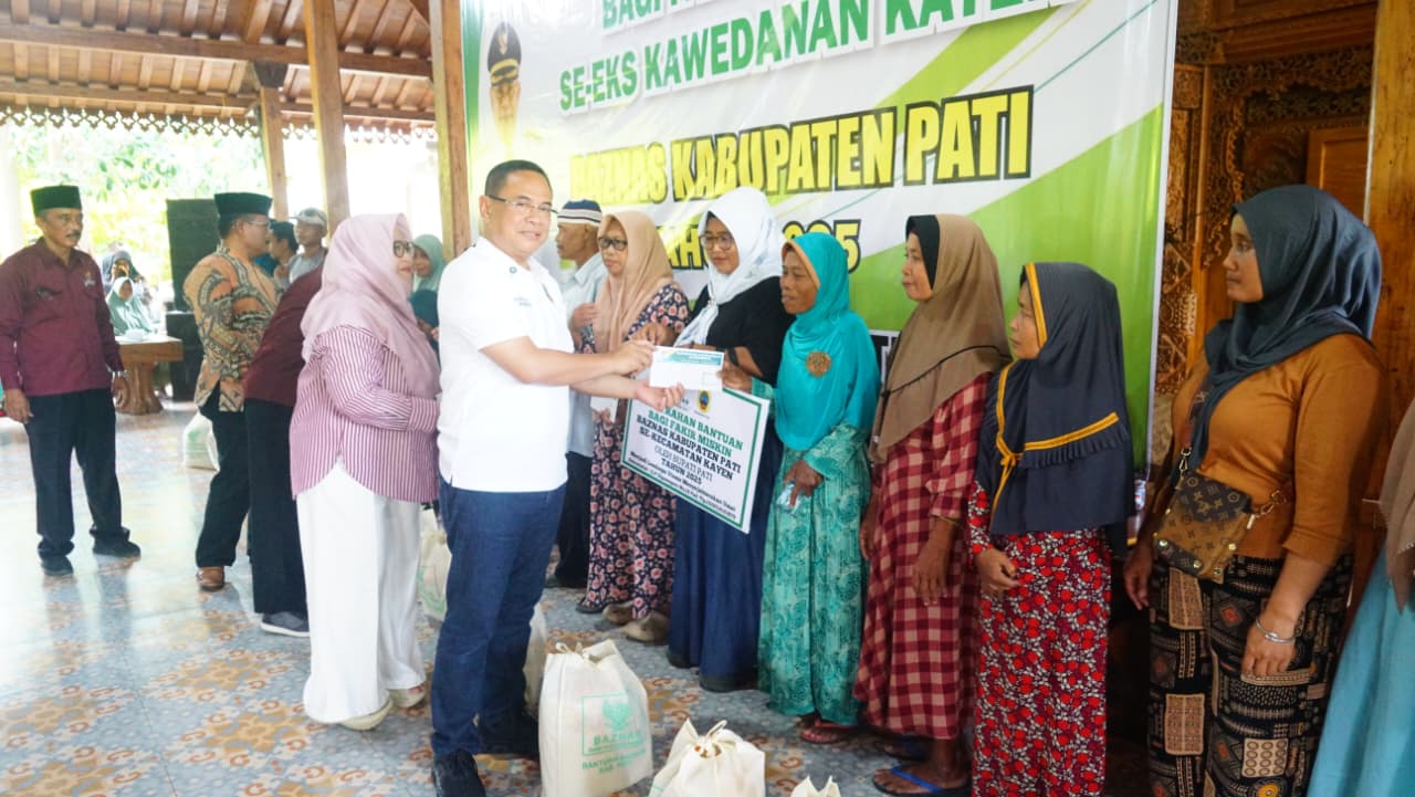 Warga se-Eks Kawedanan Kayen Terima Bantuan dari Baznas Pati Warga se-Eks Kawedanan Kayen Terima Bantuan dari Baznas Pati