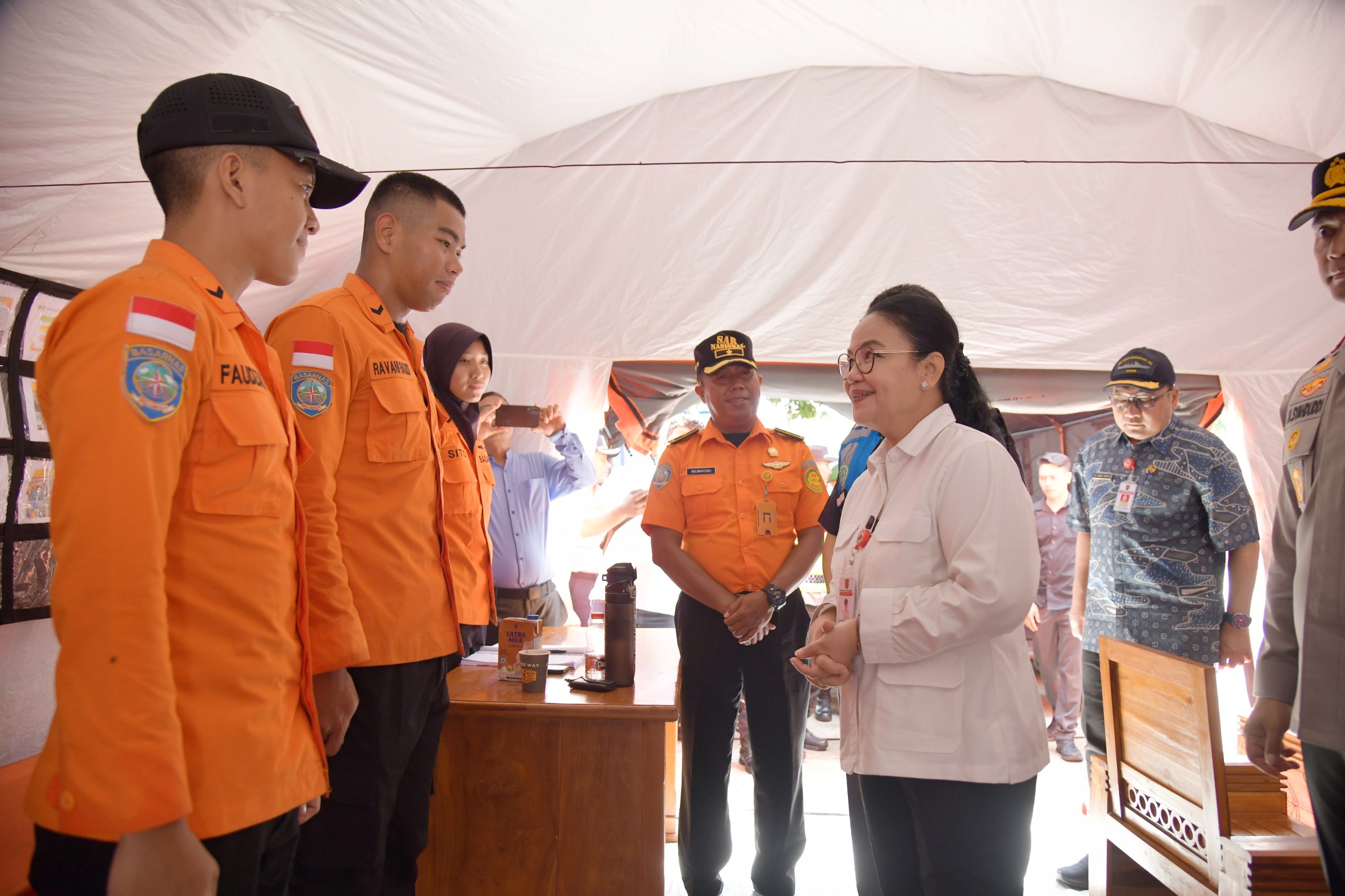 Tinjau Posko Pengamanan Natal dan Tahun Baru, Wali kota Agustina Pastikan Kesiapan Layanan Tinjau Posko Pengamanan Natal dan Tahun Baru, Wali kota Agustina Pastikan Kesiapan Layanan