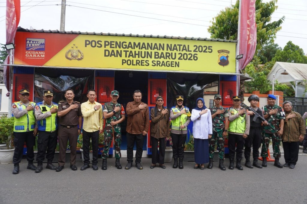 Bupati Sragen dan Forkopimda Tinjau Pos Pengamanan Natal Bupati Sragen dan Forkopimda Tinjau Pos Pengamanan Natal