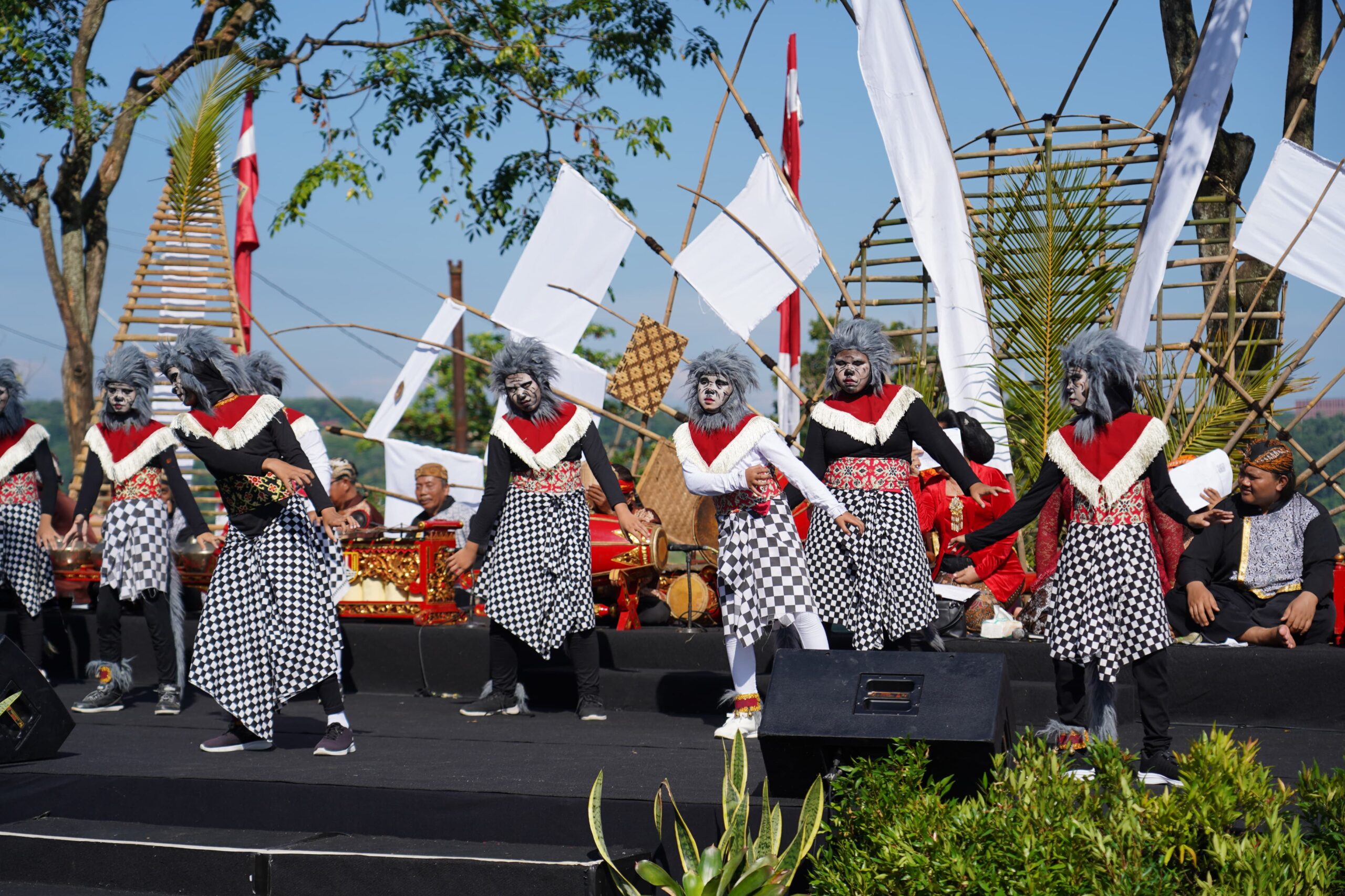 Kota Semarang Diserbu Wisatawan, Wali Kota Agustina Wilujeng Optimistis Wisatawan 2025 Lampaui Target Kota Semarang Diserbu Wisatawan, Wali Kota Agustina Wilujeng Optimistis Wisatawan 2025 Lampaui Target