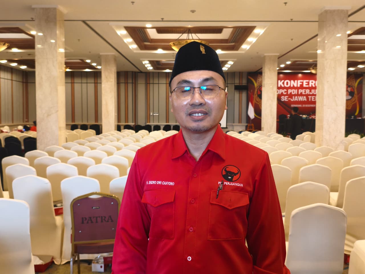 Susunan Lengkap DPC PDI Perjuangan Kota Semarang periode 2025-2030: Ketua : H Endro Dwi Cahyono Sekretaris: Sutiyono S.H Wakil Sekretaris Bidang Internal: Nungki Sundari S.E Wakil Sekretaris Bidang Program: Andrey R Wijaya, S.T Bendahara: Trifena Weyatin Suhendro Wakil Bendahara: Dyah Ratna Harimurti (Detty) Wakil Ketua Bidang Kehormatan Partai, Ideologi dan Kaderisasi: Anggoro Mardi Husodo (Yoyok Mardiyo) Wakil Ketua Bidang Pemenangan Pemilu Legislatif dan Yudikatif: Joko Susilo S.H Wakil Ketua Bidang Keanggotaan, Organisasi dan Sumber Daya: Agus Wiharto S.E Wakil Ketua Bidang Politik, Pemerintahan, Otonomi Daerah, Kebijakan Publik, Reformasi Birokrasi, dan Reformasi Sistem Hukum Nasional: Kadarlusman S.E, M.M Wakil Ketua Bidang Perekonomian, Kebudayaan dan Pendidikan: Ir Lely Purwandari Wakil Ketua Bidang Penanggulangan Bencana, Kesehatan, Perempuan dan Anak: Novi Sukmawati Ayuningrum S.E Wakil Ketua Bidang Industri, Perdagangan, BUMN, Ivestasi, Koperasi dan UMKM: Endang Rahmawati S.E Wakil Ketua Bidang Hukum dan Advokasi: H Muhammad Rukiyanto A.B, S.H, M.A Wakil Ketua Bidang Keagamaan dan Kepercayaan Terhadap Tuhan YME: Subagno Makno Bayu Kusumo Wakil Ketua Bidang Pariwisata, Pemuda, dan Olahraga: Oldy Ardhana Wakil Ketua Bidang Pertanian, Pangan, Kehutanan, Lingkungan Hidup dan Perikanan: Wisda Praditoe Wakil Ketua Bidang Ekonomi Kreatif dan Ekonomi Digital: Michael S. Kom Wakil Ketua Bidang Tenaga Kerja dan Jaminan Sosial: Yusi Utari Ekawati. Susunan Lengkap DPC PDI Perjuangan Kota Semarang periode 2025-2030: Ketua : H Endro Dwi Cahyono Sekretaris: Sutiyono S.H Wakil Sekretaris Bidang Internal: Nungki Sundari S.E Wakil Sekretaris Bidang Program: Andrey R Wijaya, S.T Bendahara: Trifena Weyatin Suhendro Wakil Bendahara: Dyah Ratna Harimurti (Detty) Wakil Ketua Bidang Kehormatan Partai, Ideologi dan Kaderisasi: Anggoro Mardi Husodo (Yoyok Mardiyo) Wakil Ketua Bidang Pemenangan Pemilu Legislatif dan Yudikatif: Joko Susilo S.H Wakil Ketua Bidang Keanggotaan, Organisasi dan Sumber Daya: Agus Wiharto S.E Wakil Ketua Bidang Politik, Pemerintahan, Otonomi Daerah, Kebijakan Publik, Reformasi Birokrasi, dan Reformasi Sistem Hukum Nasional: Kadarlusman S.E, M.M Wakil Ketua Bidang Perekonomian, Kebudayaan dan Pendidikan: Ir Lely Purwandari Wakil Ketua Bidang Penanggulangan Bencana, Kesehatan, Perempuan dan Anak: Novi Sukmawati Ayuningrum S.E Wakil Ketua Bidang Industri, Perdagangan, BUMN, Ivestasi, Koperasi dan UMKM: Endang Rahmawati S.E Wakil Ketua Bidang Hukum dan Advokasi: H Muhammad Rukiyanto A.B, S.H, M.A Wakil Ketua Bidang Keagamaan dan Kepercayaan Terhadap Tuhan YME: Subagno Makno Bayu Kusumo Wakil Ketua Bidang Pariwisata, Pemuda, dan Olahraga: Oldy Ardhana Wakil Ketua Bidang Pertanian, Pangan, Kehutanan, Lingkungan Hidup dan Perikanan: Wisda Praditoe Wakil Ketua Bidang Ekonomi Kreatif dan Ekonomi Digital: Michael S. Kom Wakil Ketua Bidang Tenaga Kerja dan Jaminan Sosial: Yusi Utari Ekawati.