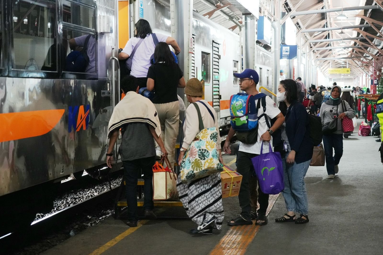 KAI Daop 4 Semarang Imbau Penumpang Mengalokasikan Waktu Perjalanan Menuju Stasiun Dengan Baik pada 31 Desember 2024