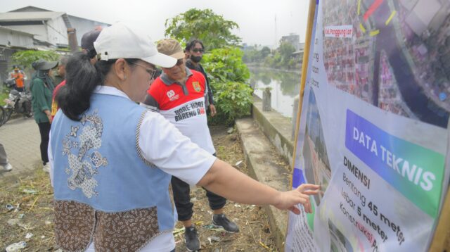 Wali Kota Semarang meninjau perencanaan pembangunan jembatan Bandarharjo.
