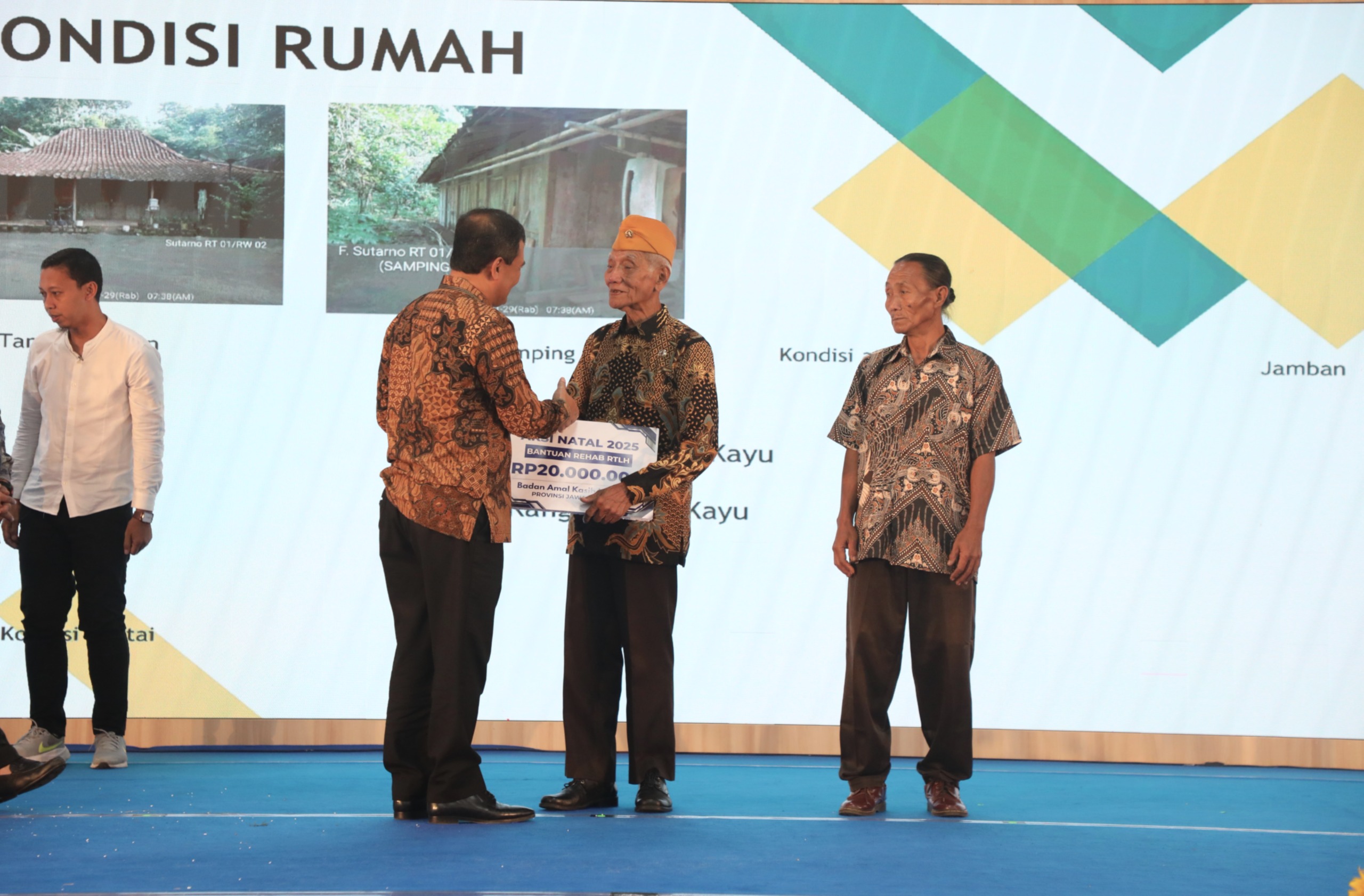 Natal Pemprov Jateng, Veteran Perang Dapat Bantuan Perbaikan RTLH dari Ahmad Luthfi