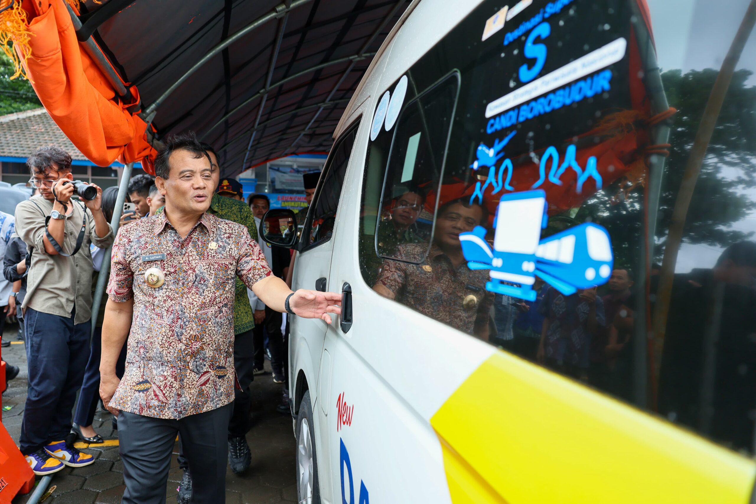 Karimunjawa sekarang punya Bus perintis DAMRI