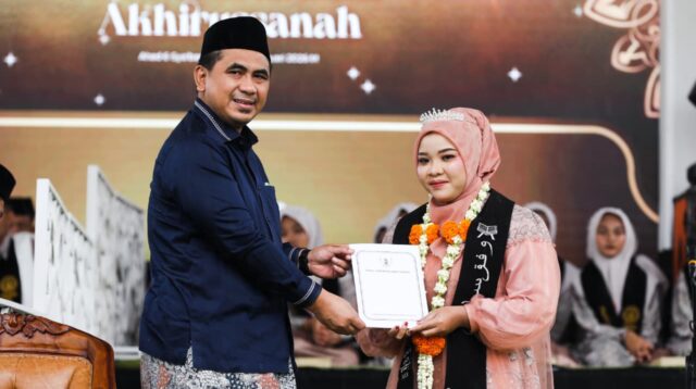 Wagub Taj Yasin Dorong Pesantren Jadi Penggerak Kemandirian Ekonomi