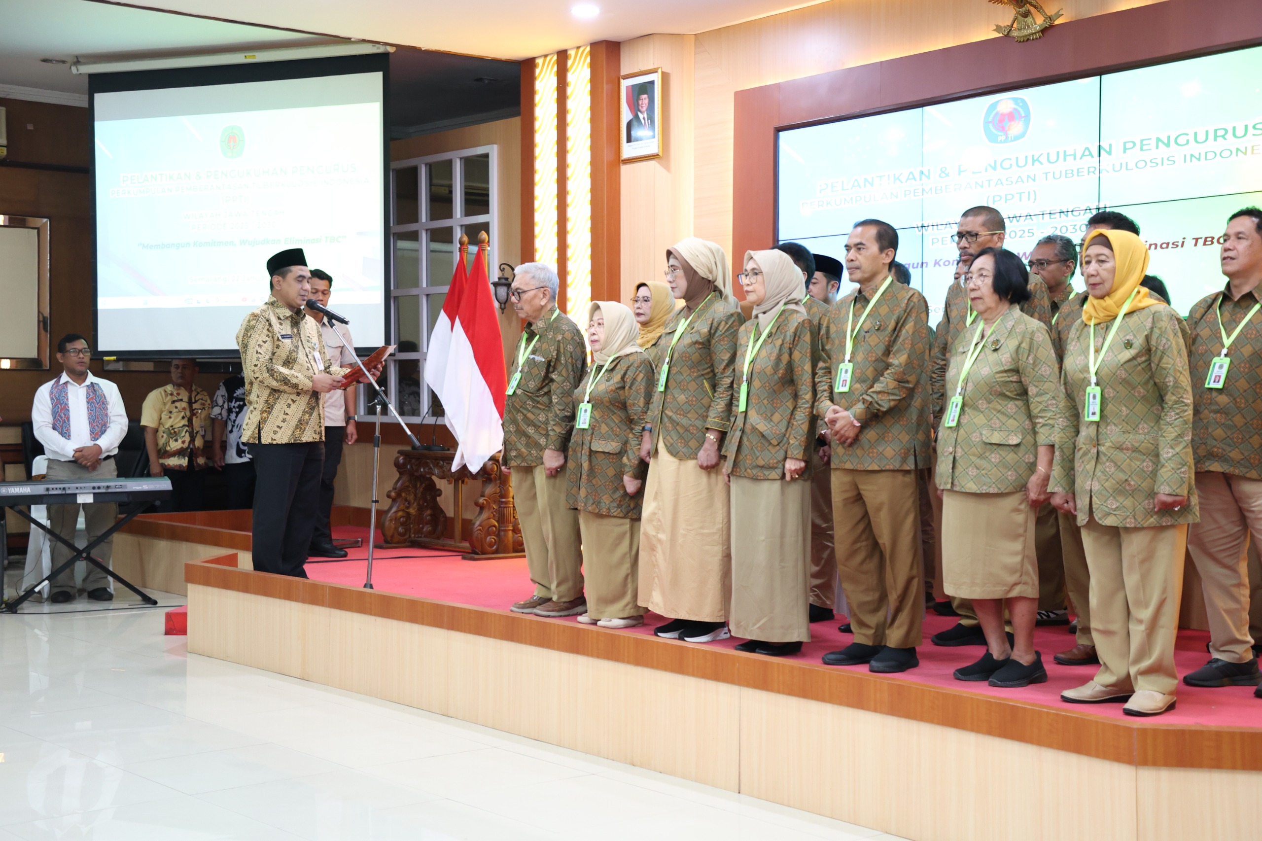 Lantik Pengurus PPTI, Wagub Jateng Tegaskan Penanganan TBC Harus Tuntas pada 2030