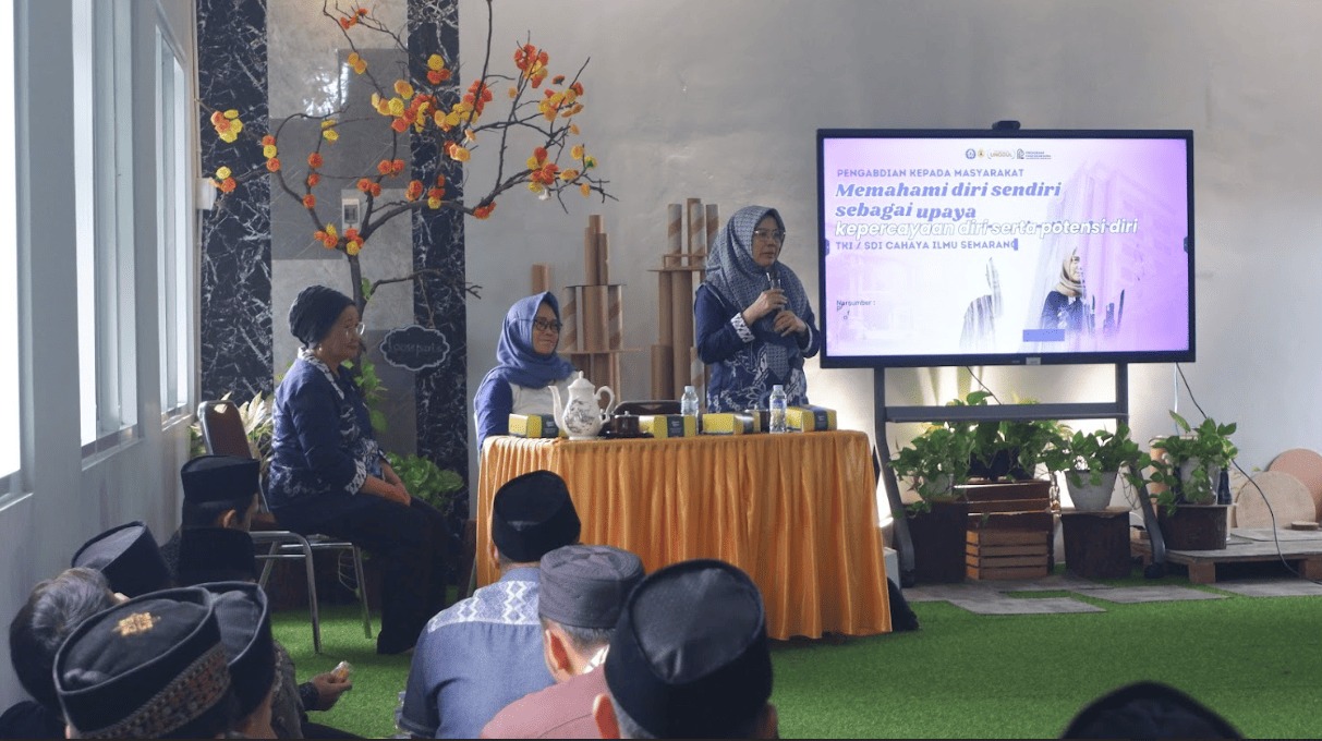 Dosen USM Perkuat Konsep Diri Guru TK Cahaya Ilmu Semarang