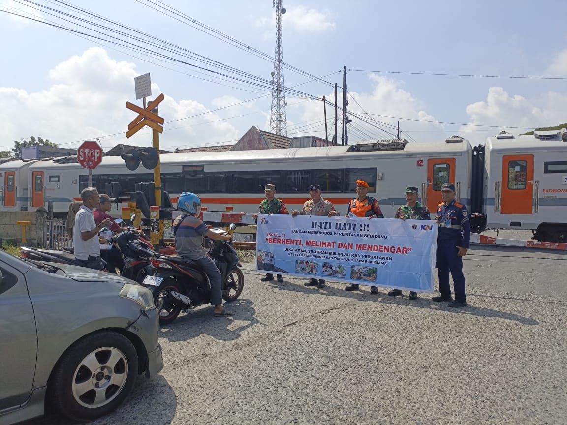 Kecelakaan di Perlintasan Menurun, Daop 4 Semarang Terus Tingkatkan Keamanan dan Keselamatan di Perlintasan Sebidang