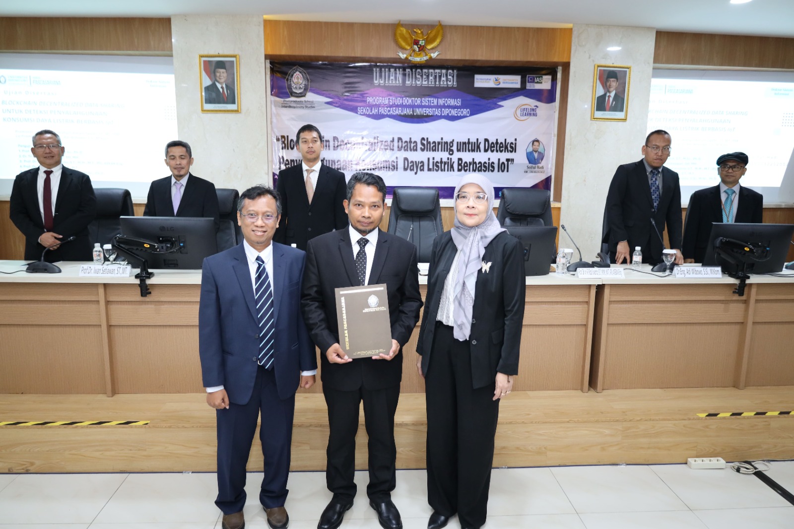 Dosen USM Saiful Hadi Raih Gelar Doktor dengan Riset IoT dan Blockchain Dosen USM Saiful Hadi Raih Gelar Doktor dengan Riset IoT dan Blockchain