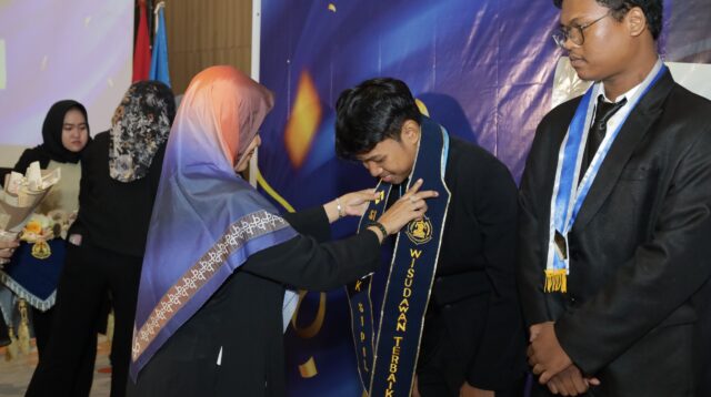 Pelepasan Wisudawan Teknik USM, Lulusan Didorong Siap Hadapi Tantangan Dunia Kerja