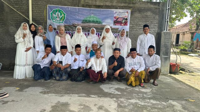 Alumni MAN 1 Kota Semarang ’97 Gelar Khotmil Qur’an dan Santunan
