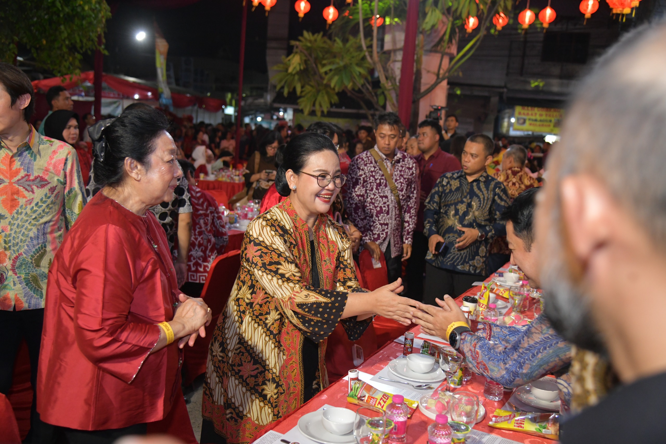 Buka Pasar Imlek Semawis 2577, Wali Kota Agustina Tekankan Harmoni sebagai Fondasi Kesejahteraan
