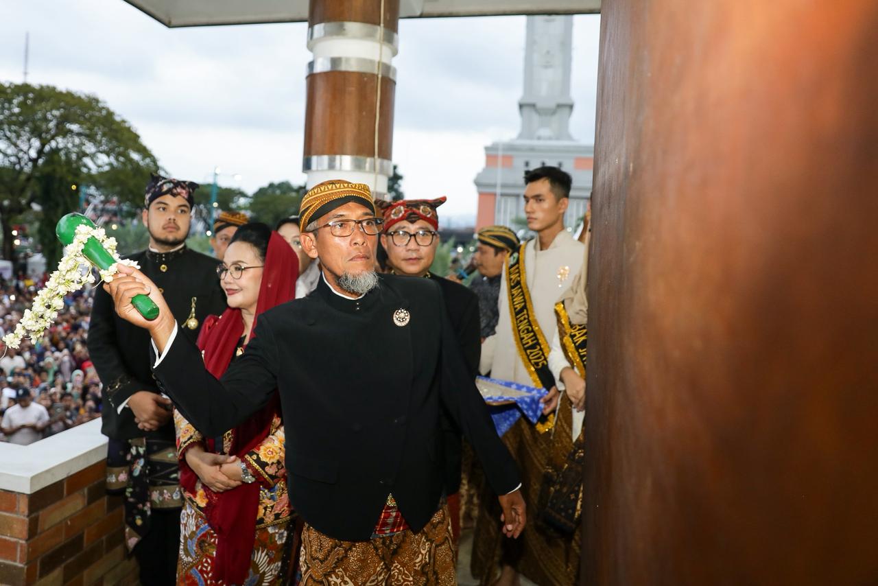 Dugderan 2026 di MAJT Semarang tandai Ramadan dengan bedug dan Kolontoko, perkuat tradisi, harmoni, dan regenerasi budaya.