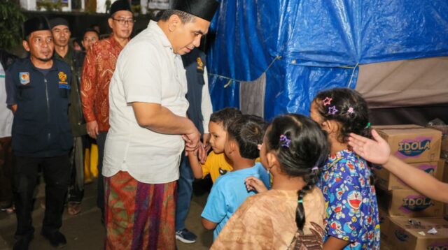 Kunjungi Pengungsi Tanah Gerak di Tegal, Taj Yasin Dorong Percepatan Pembangunan Huntara