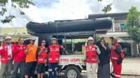 USM Kerahkan Delapan Tim Relawan Bantu Evakuasi Korban Banjir di Demak USM Kerahkan Delapan Tim Relawan Bantu Evakuasi Korban Banjir di Demak