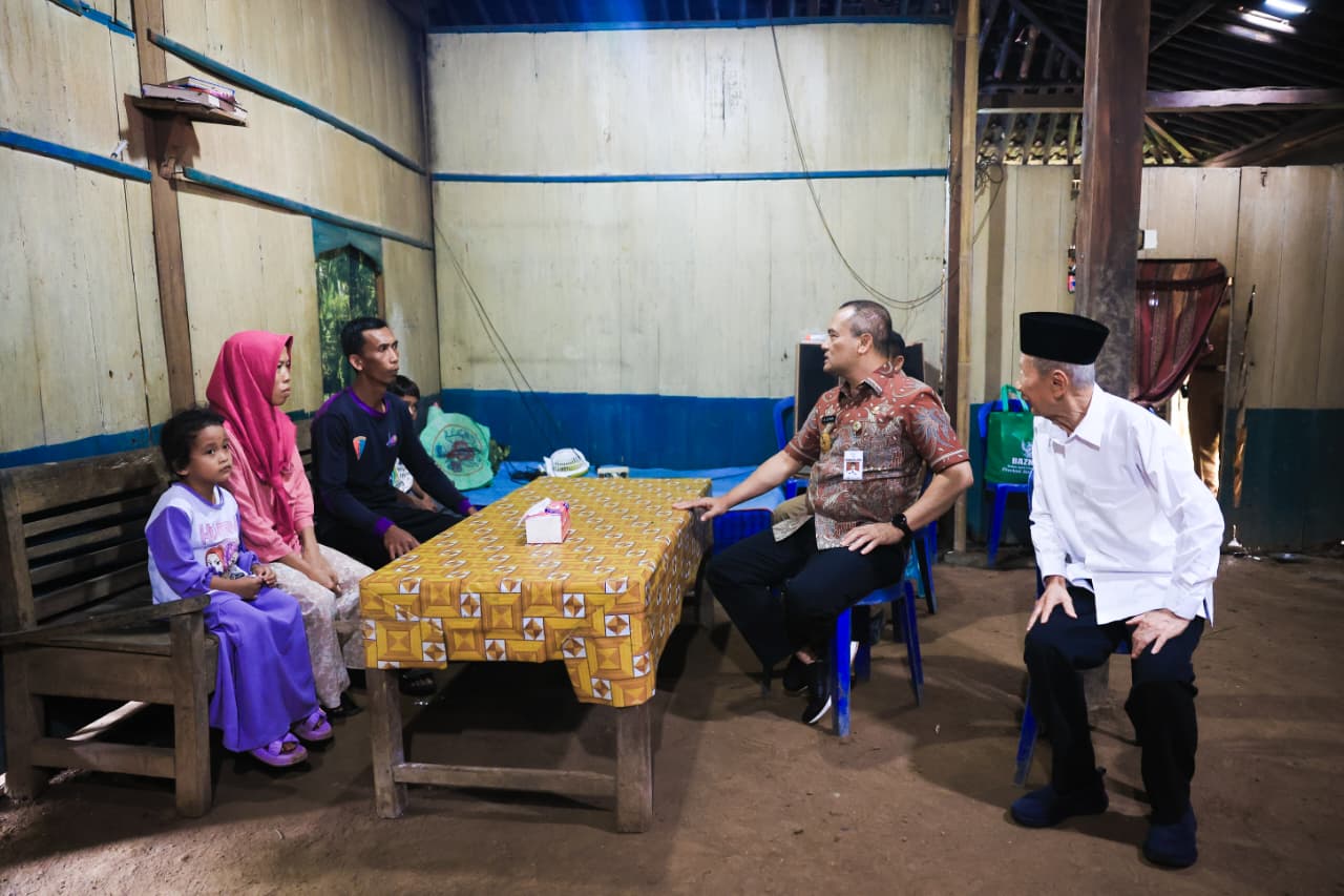 Gubernur Luthfi Tinjau Rumah Tidak Layak Huni di Semarang yang Bakal Diperbaiki Tahun Ini