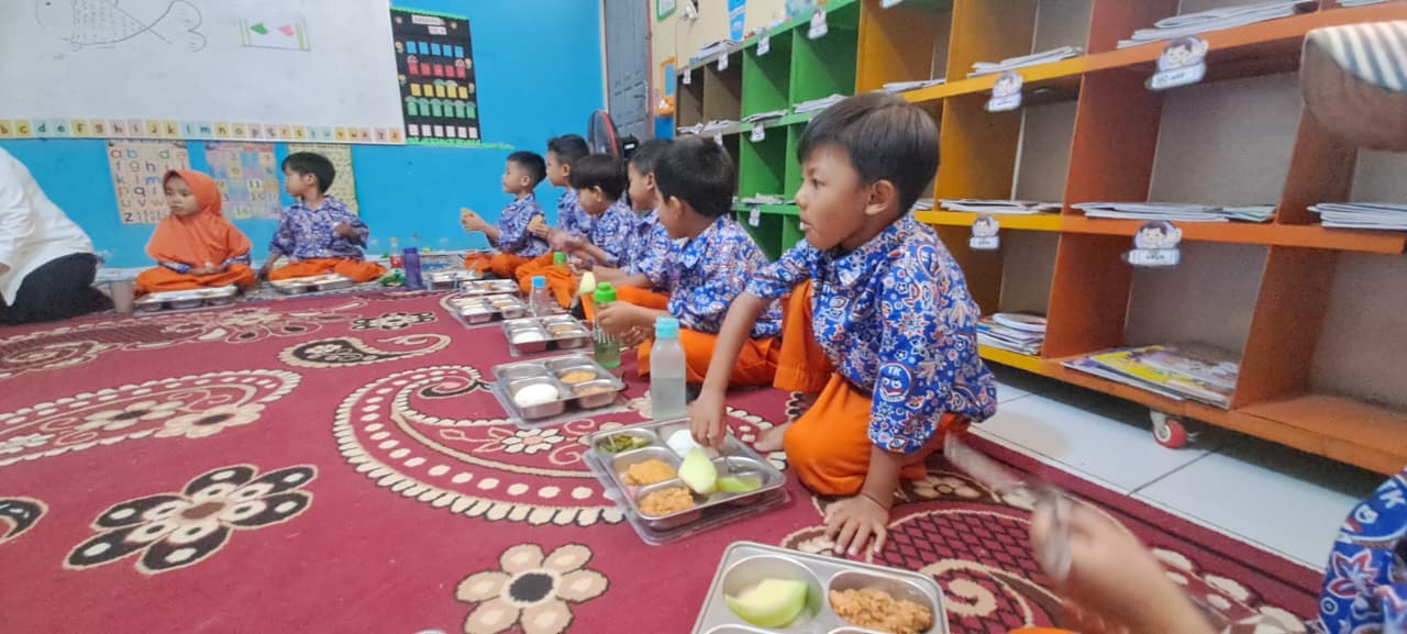 Program MBG Tetap Berjalan Selama Ramadan, Menu Disesuaikan