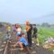 KAI Daop 4 Semarang Larang Ngabuburit di Jalur Rel, Perketat Pengawasan Perlintasan